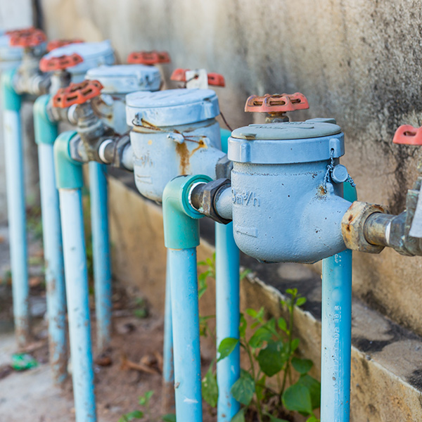 Le compteur d'eau a les caractéristiques suivantes